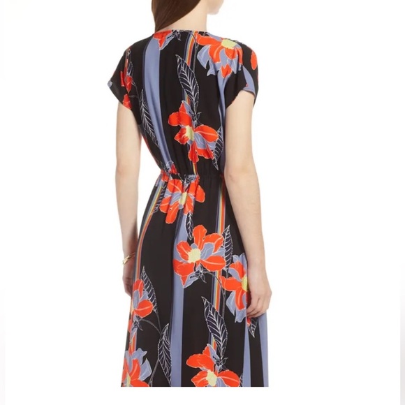 Halogen V-Neck Maxi Dress - Picture 6 of 6